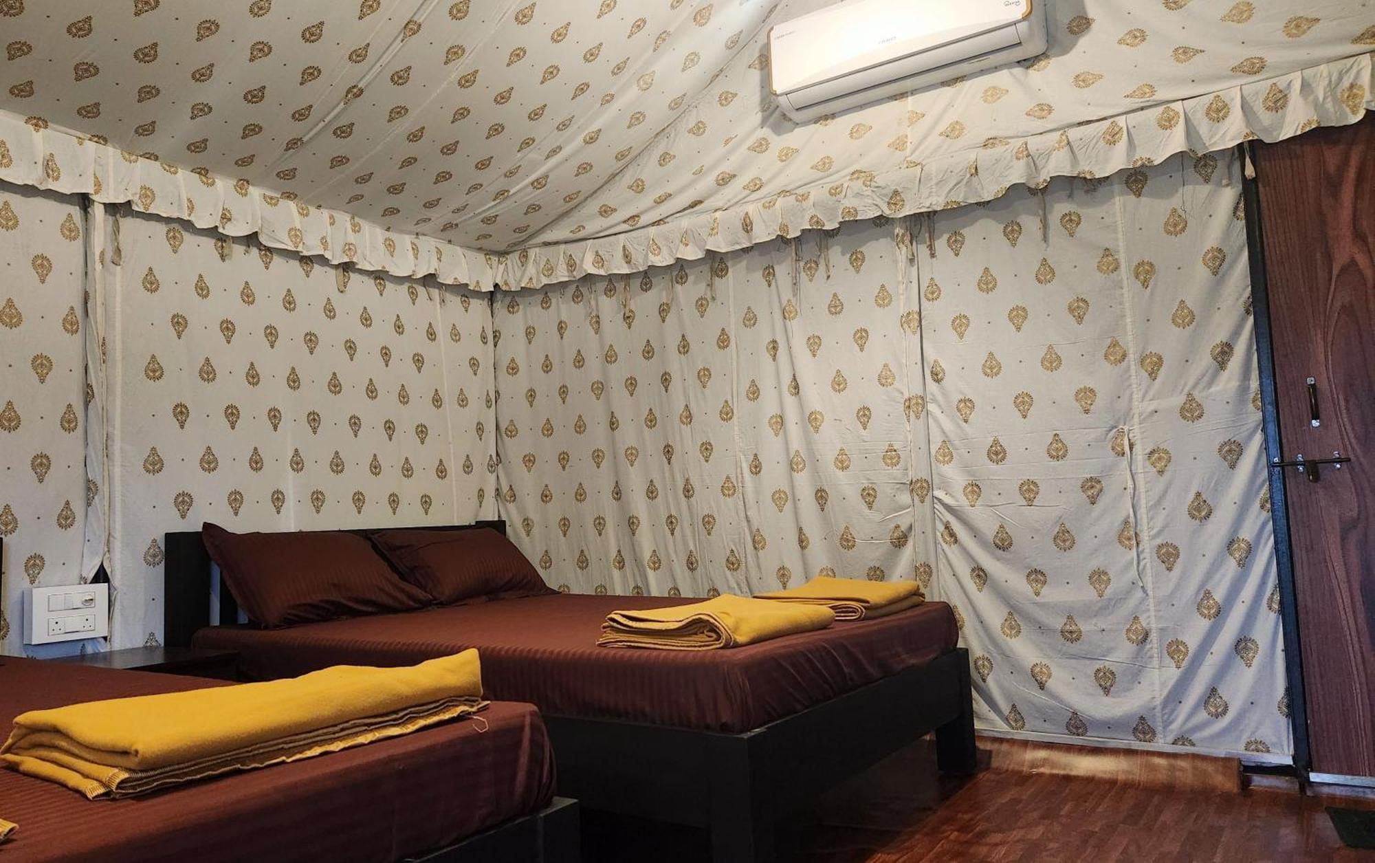 Woods Creek Apartment Dandeli Bagian luar foto